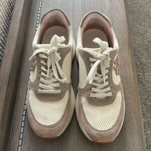 Tory Burch Sneakers